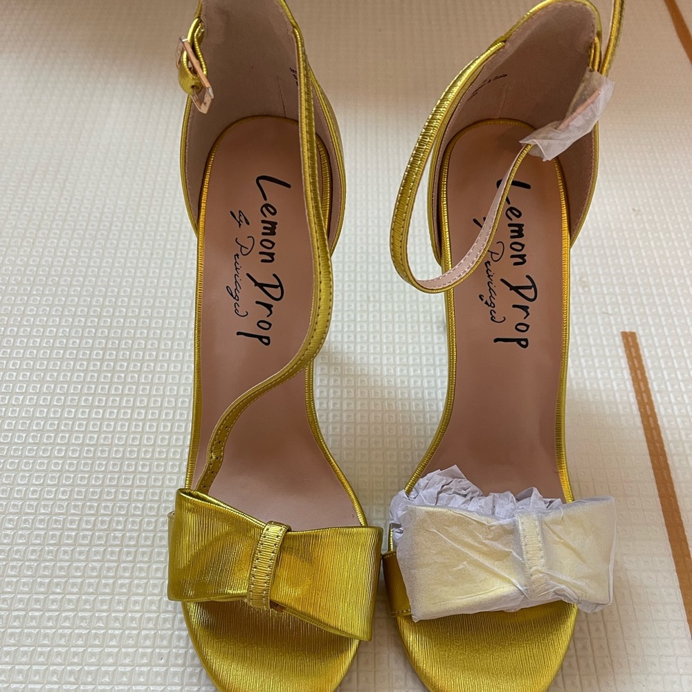Nib Lemon Drop By Privileged Heels. Size 8 - image 1